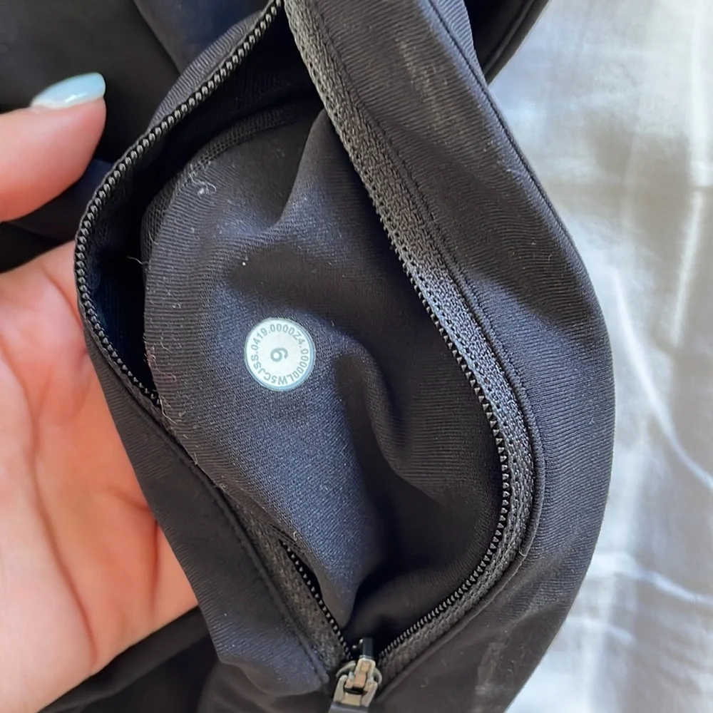 SALE!! Lululemon speed up tight with pockets.     1 - Picture 6 of 6